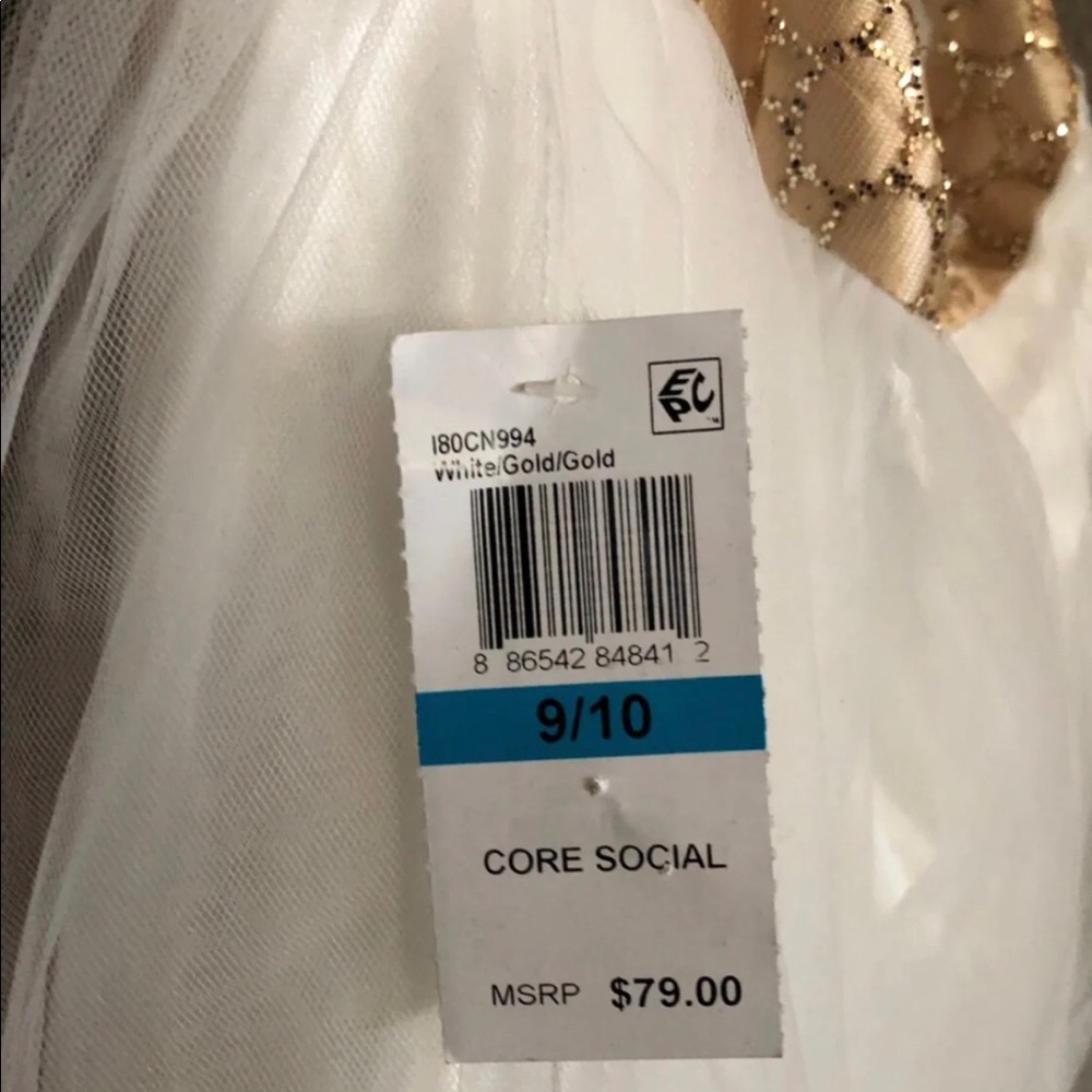 Prom Dress - Picture 4 of 6